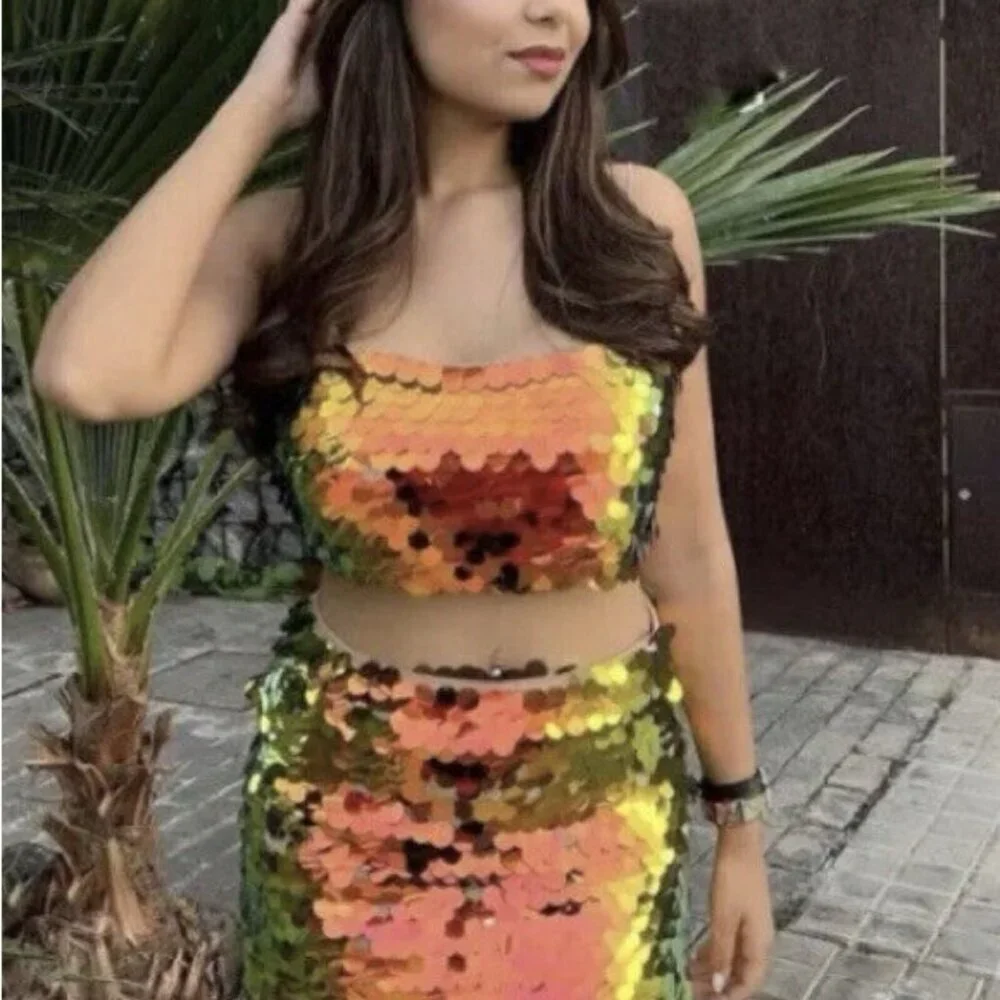 NWOT ZARA Metallic‎ Gold SEQUIN Crop TOP Thin Straps 9406/103 Size XS - Picture 2 of 16